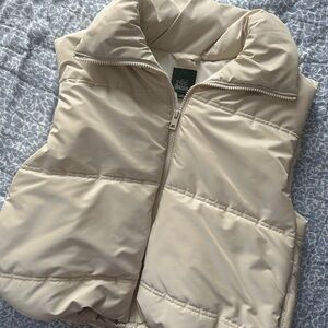 Women’s puffer vest